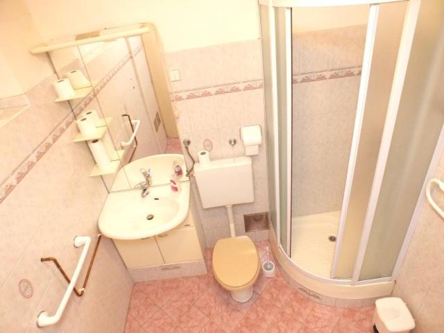 Biba Rooms 카를로바츠 외부 사진