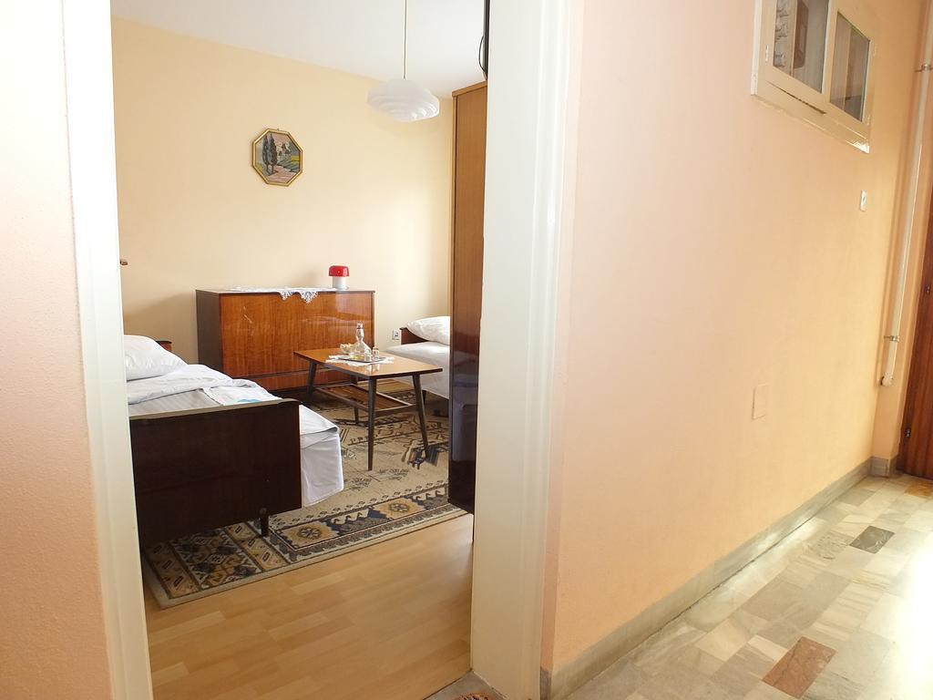 Biba Rooms 카를로바츠 외부 사진